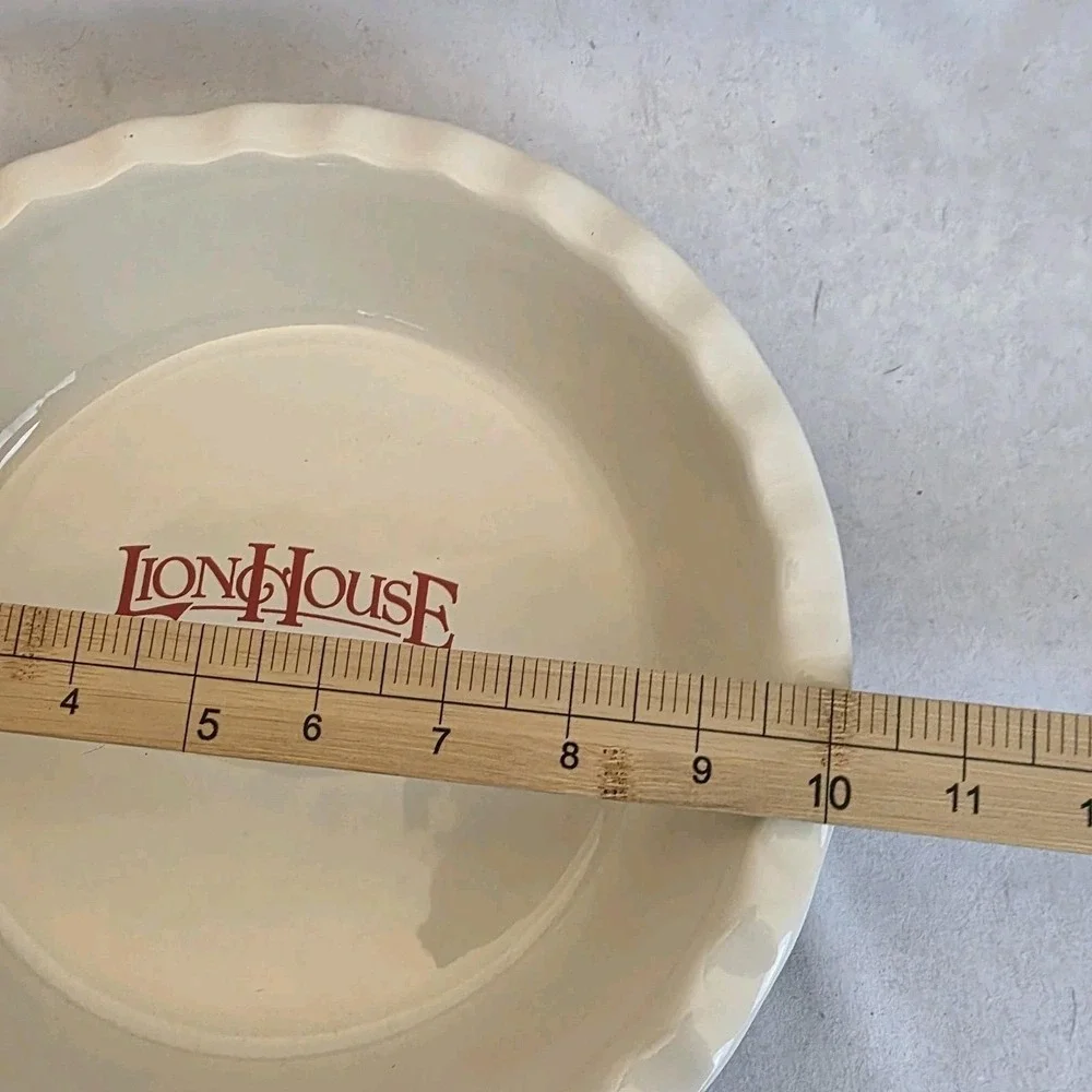 Lion House vintage ceramic